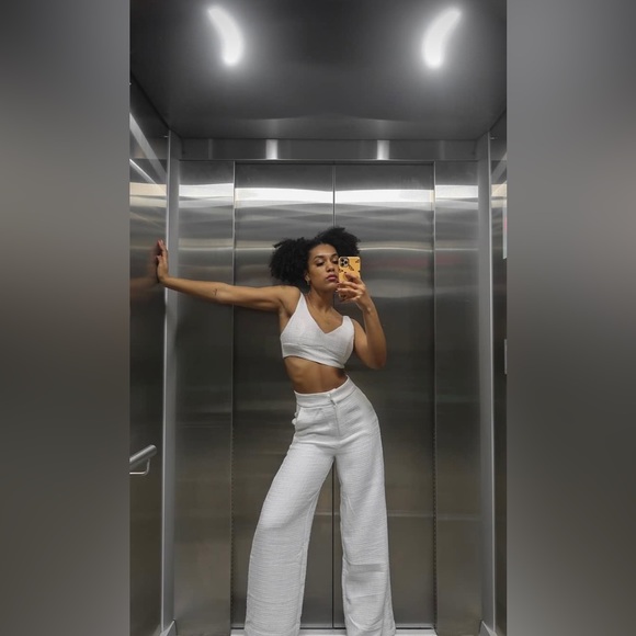 π Two piece wide leg set - Picture 6 of 8